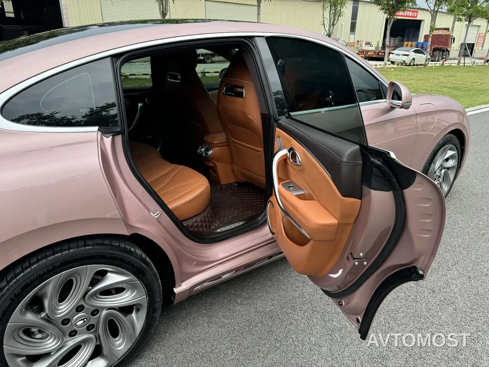 Ora Lightning Cat 2022 555km Premium Edition — фото 39
