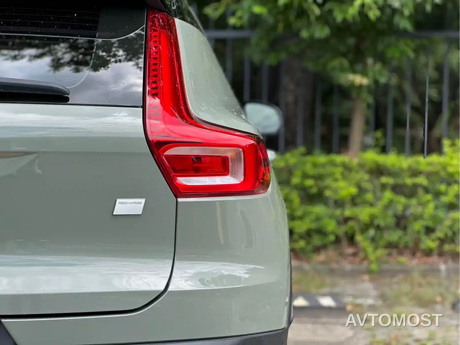 Volvo XC40 New Energy 2022 Long Range PRO — фото 10