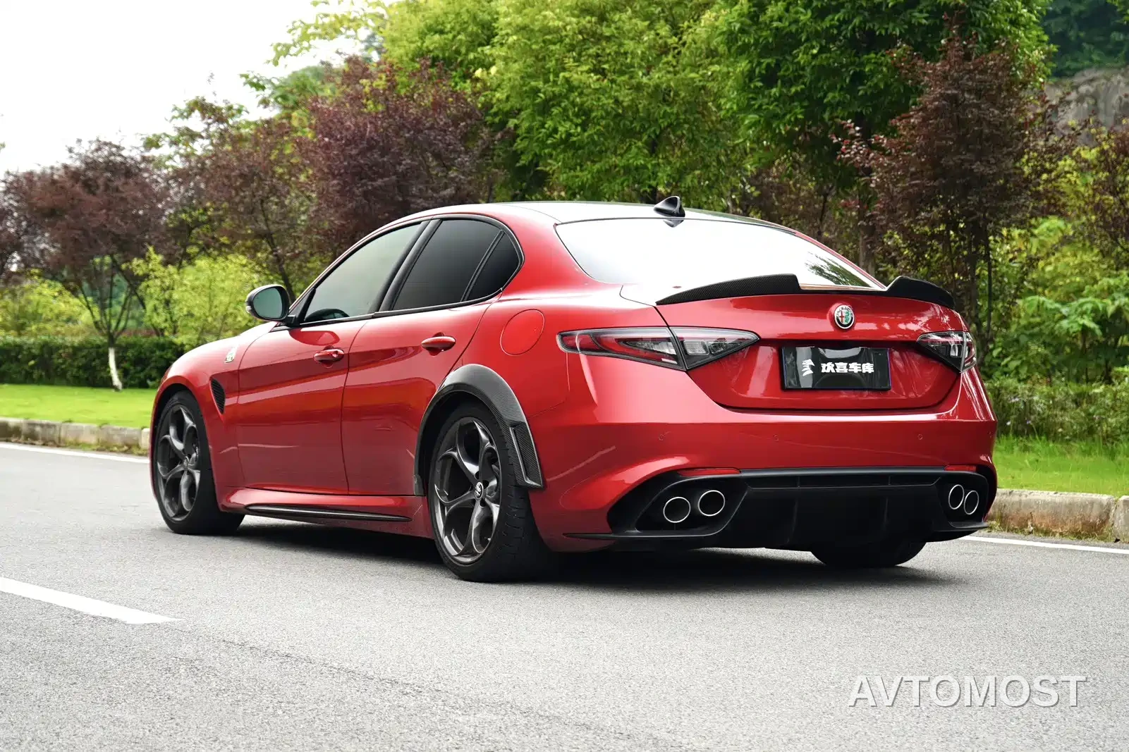 Alfa Romeo Giulia 2024 2.9T V6 520HP Quadrifoglio Super Sport Black Label Limited Edition — фото 4