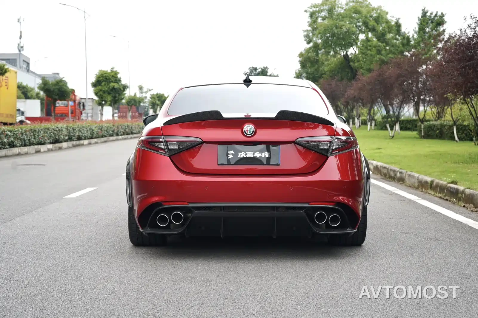 Alfa Romeo Giulia 2024 2.9T V6 520HP Quadrifoglio Super Sport Black Label Limited Edition — фото 5