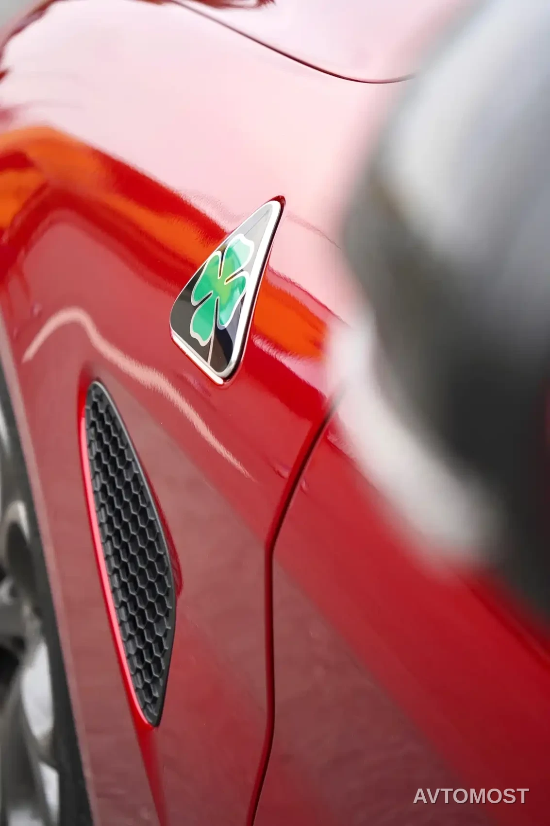Alfa Romeo Giulia 2024 2.9T V6 520HP Quadrifoglio Super Sport Black Label Limited Edition — фото 17