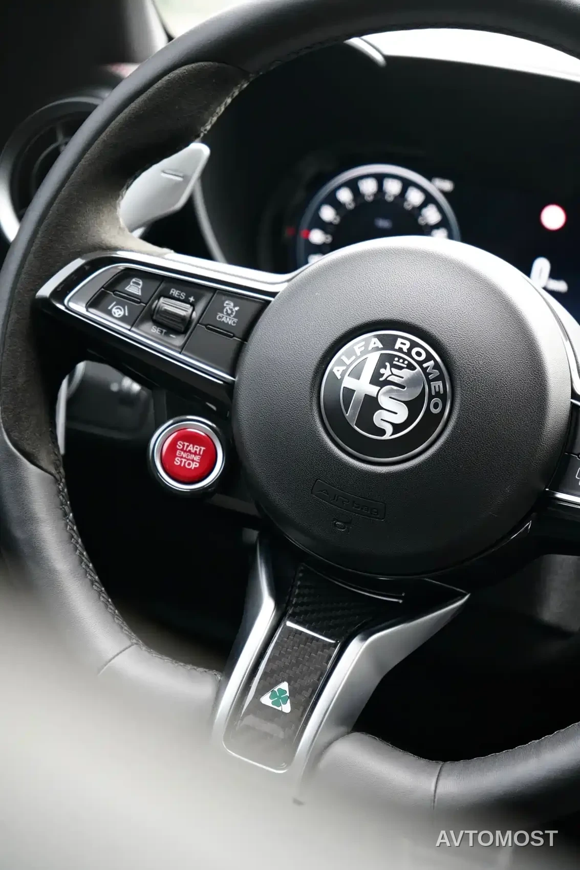 Alfa Romeo Giulia 2024 2.9T V6 520HP Quadrifoglio Super Sport Black Label Limited Edition — фото 19