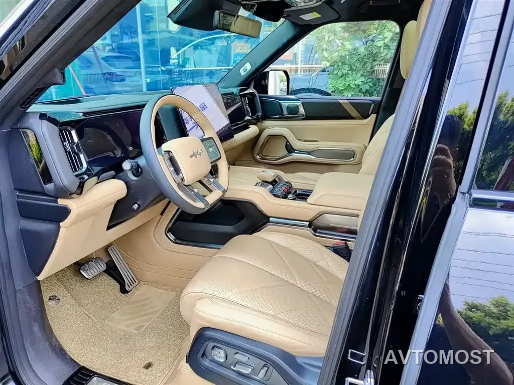 Fang Cheng Bao Leopard 8 2025 Zhiyong Flagship 7-Seater — фото 5