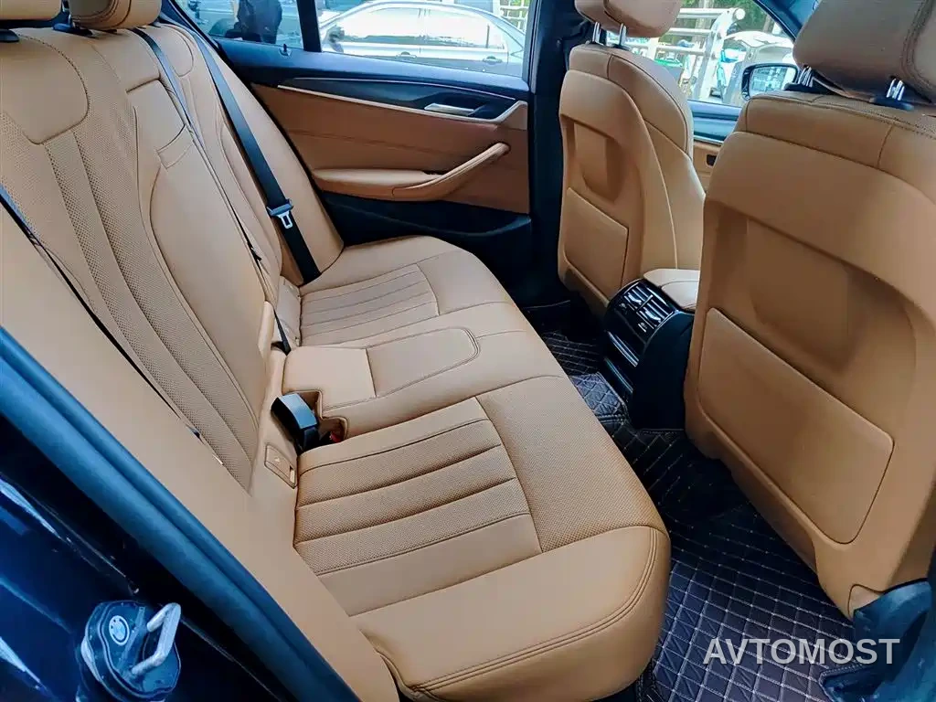 BMW 5 Series (Import) 2022 525i M Sport Package — фото 11