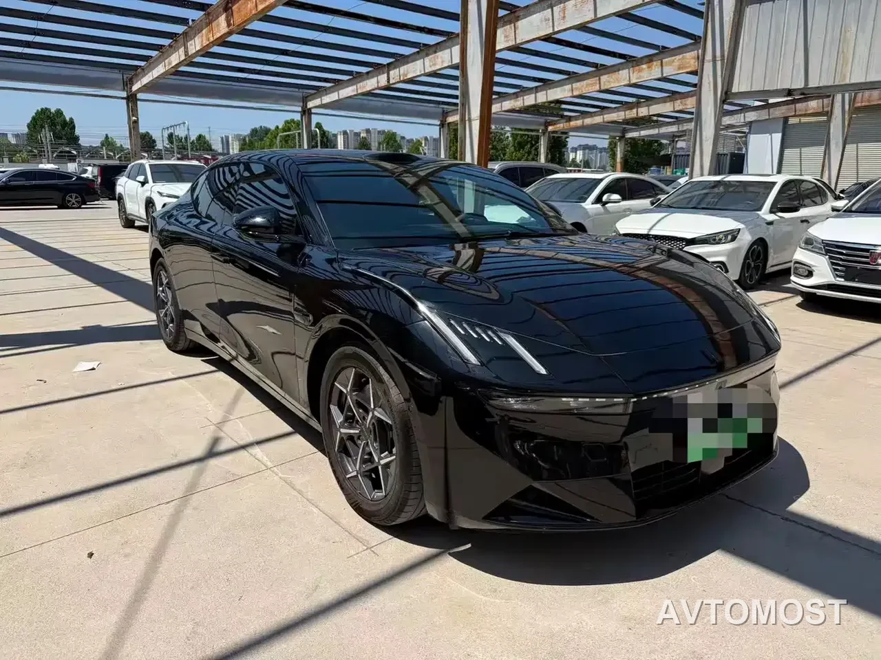 Lynk & Co 10 EM-P 2025 Model 120 AWD Halo — фото 3