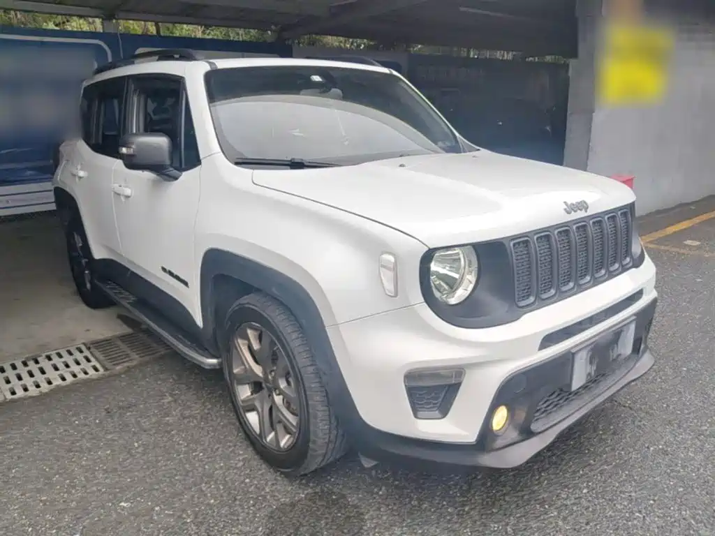 Jeep Renegade 2021 220T Automatic 80th Anniversary Edition — фото 4