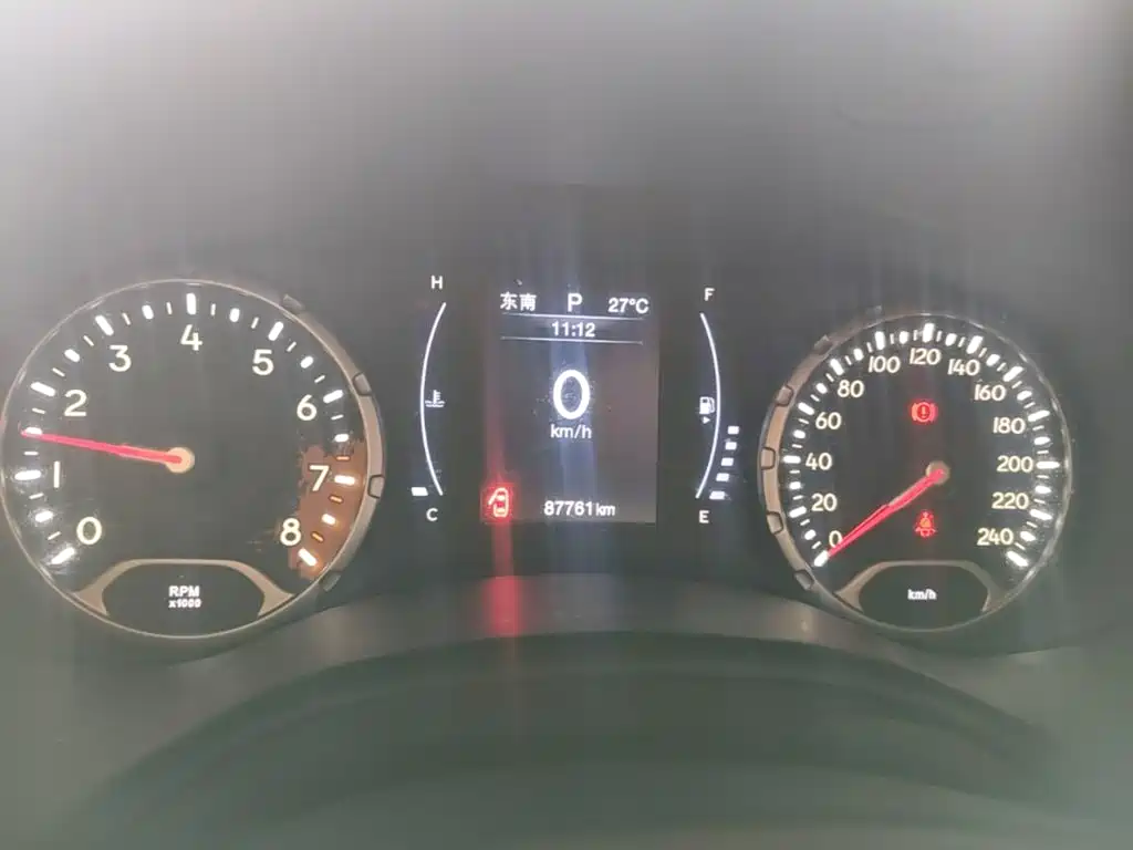 Jeep Renegade 2021 220T Automatic 80th Anniversary Edition — фото 12
