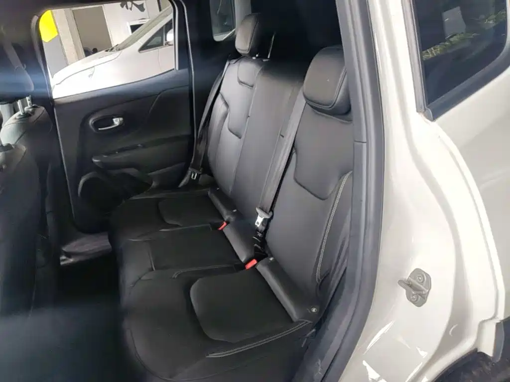 Jeep Renegade 2021 220T Automatic 80th Anniversary Edition — фото 17