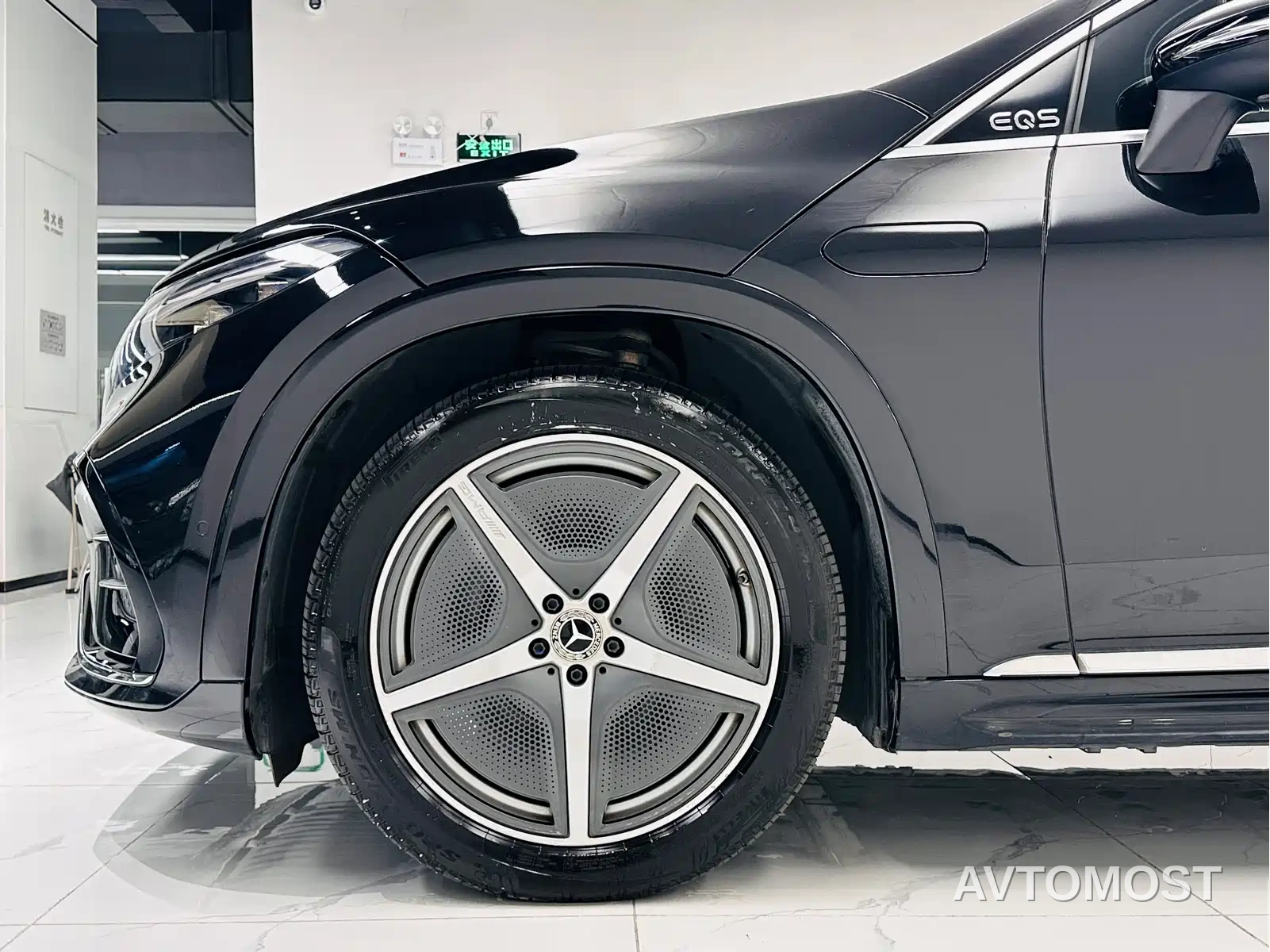 Mercedes-Benz EQS SUV 2023 450 4MATIC Pioneer Edition — фото 10