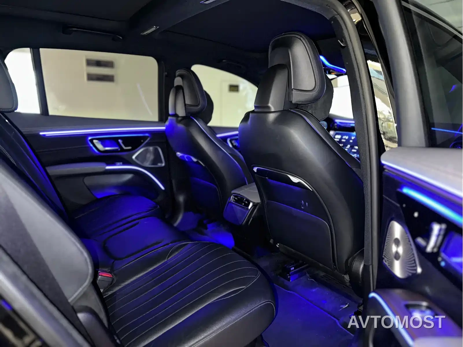 Mercedes-Benz EQS SUV 2023 450 4MATIC Pioneer Edition — фото 25