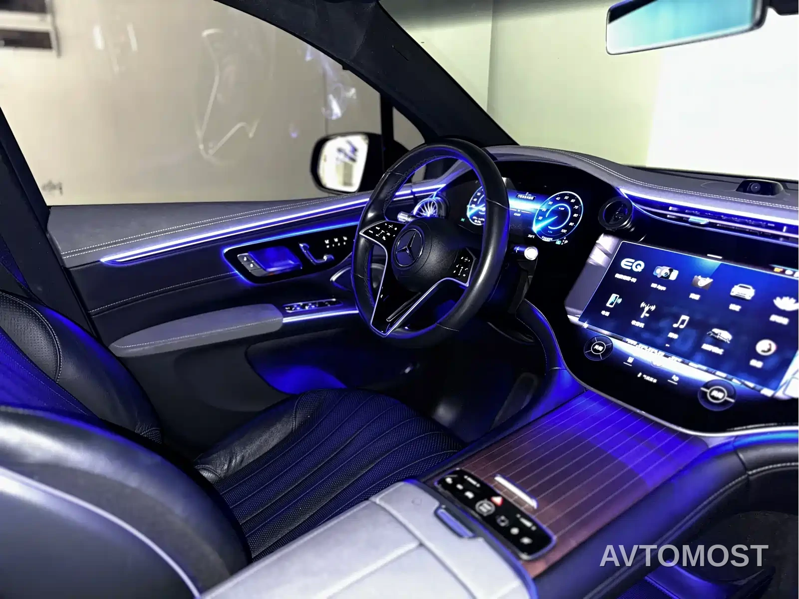 Mercedes-Benz EQS SUV 2023 450 4MATIC Pioneer Edition — фото 27