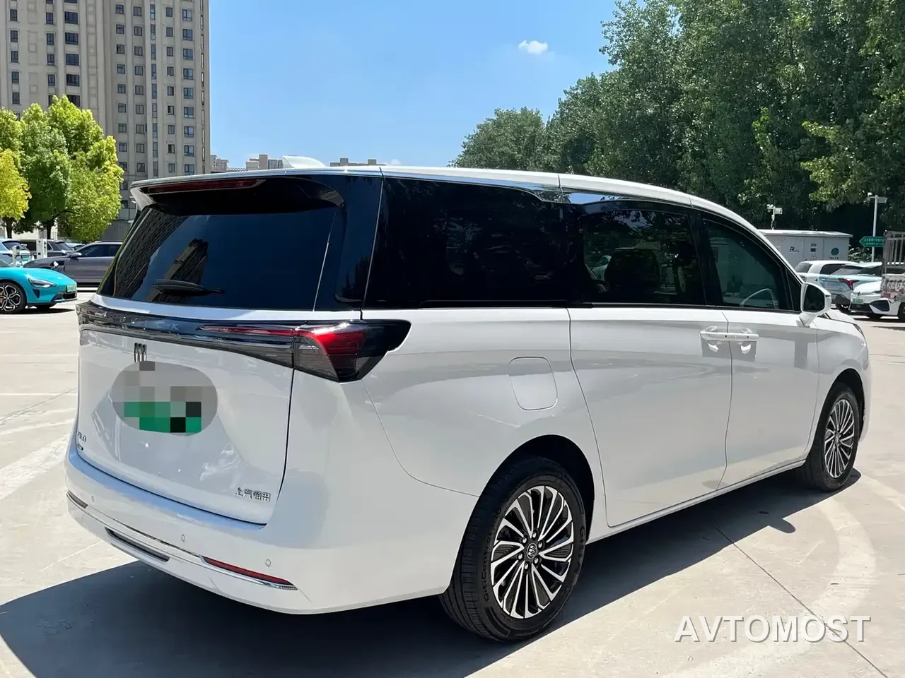 Buick GL8 New Energy 2025 Landlux Smart Edition 7-seater — фото 9