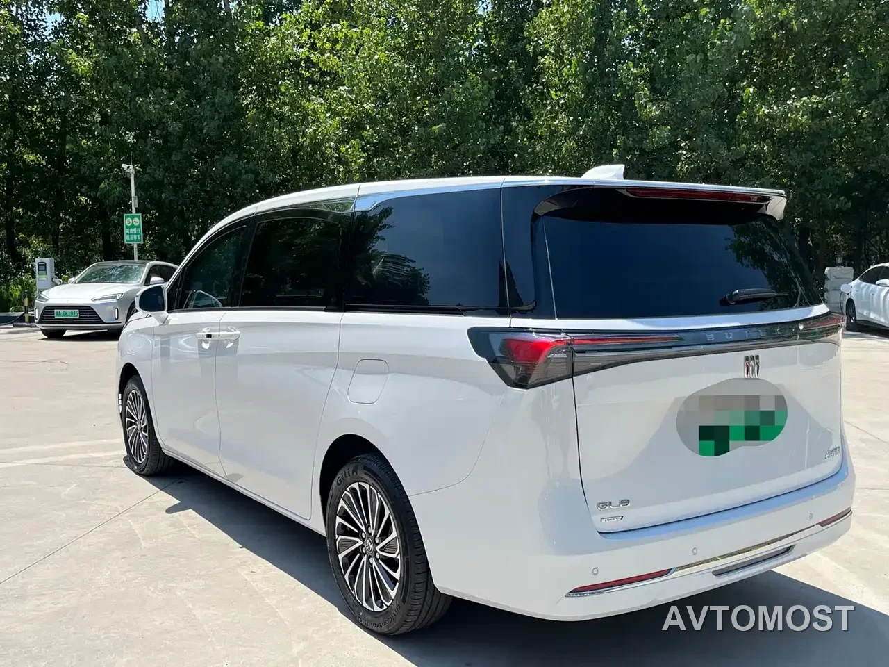 Buick GL8 New Energy 2025 Landlux Smart Edition 7-seater — фото 11