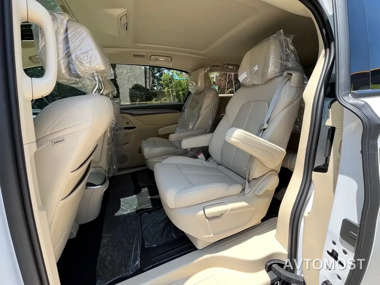 Buick GL8 New Energy 2025 Landlux Smart Edition 7-seater — фото 13