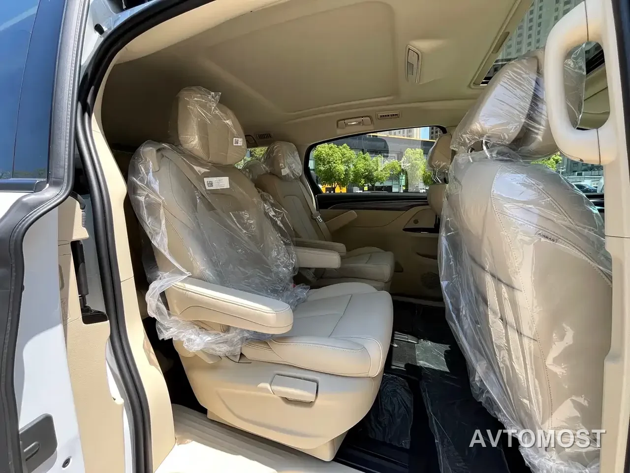 Buick GL8 New Energy 2025 Landlux Smart Edition 7-seater — фото 17