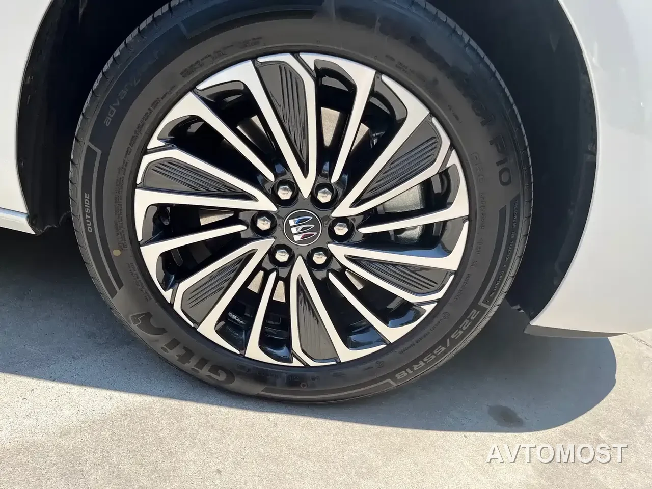 Buick GL8 New Energy 2025 Landlux Smart Edition 7-seater — фото 25