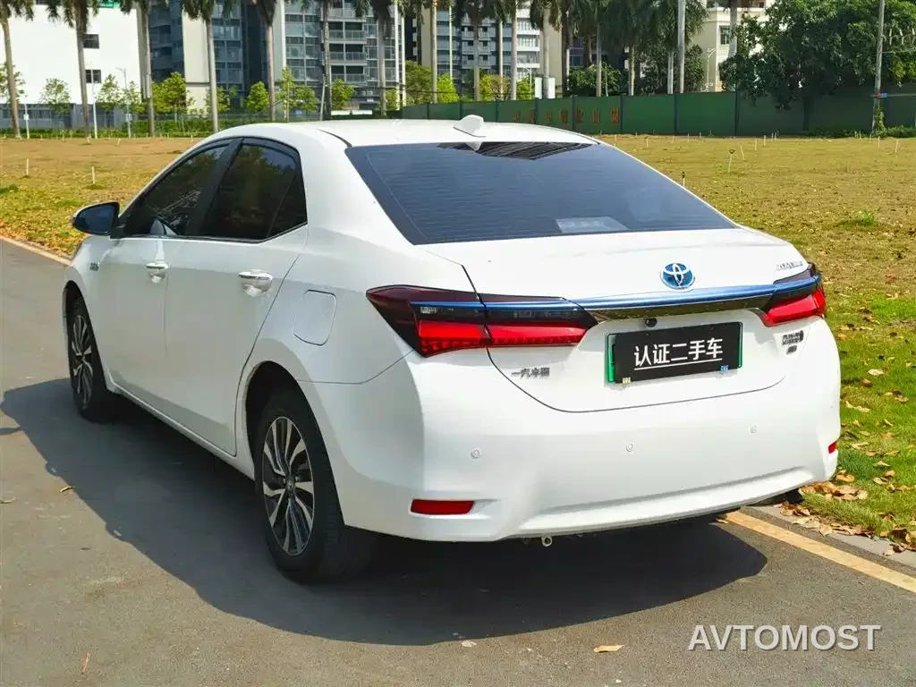 Toyota Corolla Twin Engine E+ 2019 1.8L E-CVT Leading Edition — фото 5