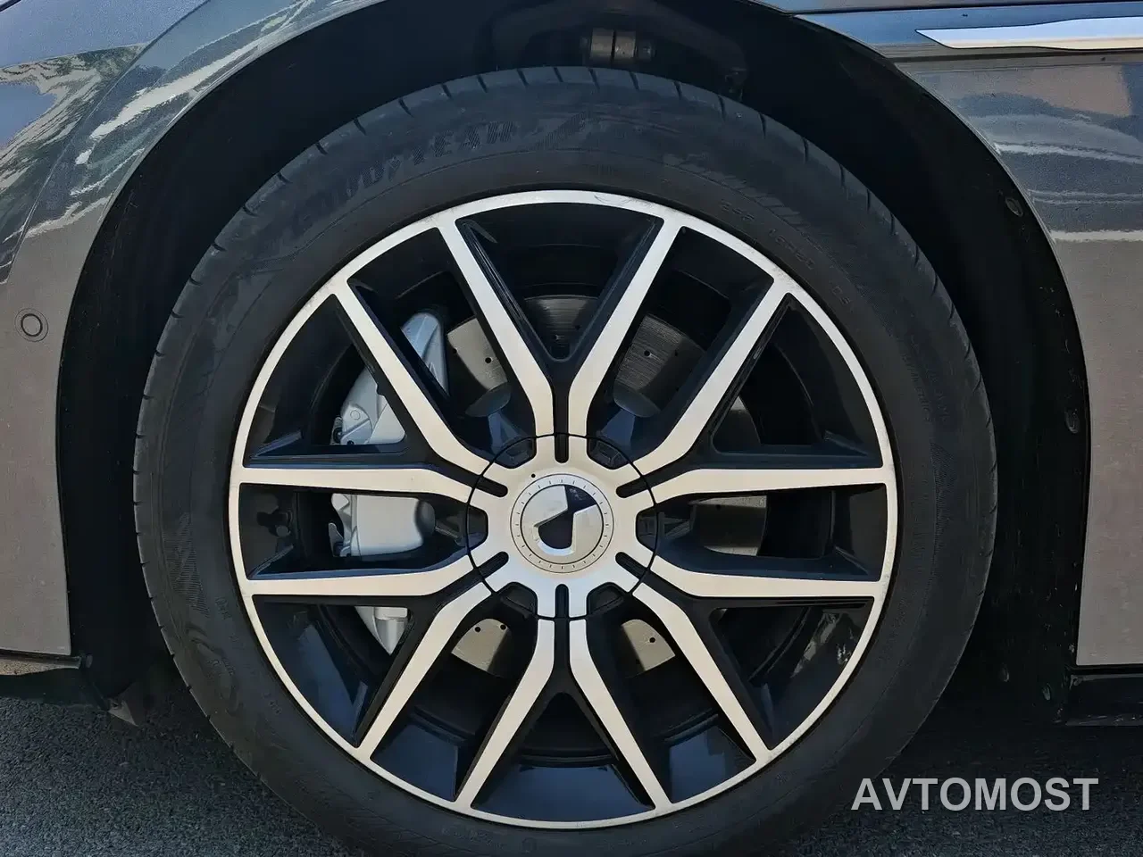 Denza Z9 2024 Model 1100km AWD Max Edition — фото 3
