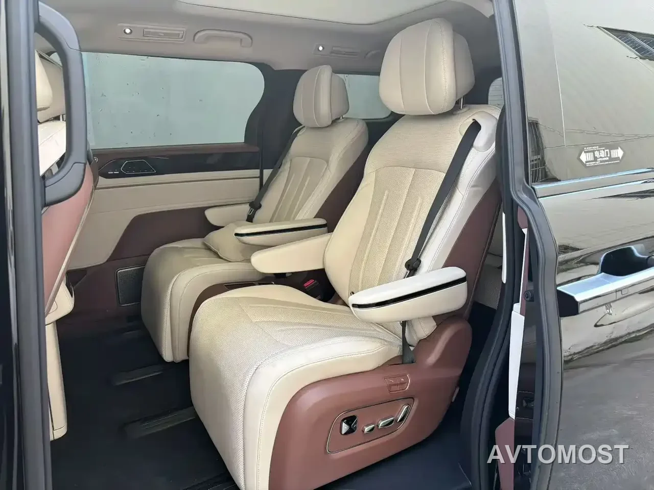 BYD Xia 2025 DM-i 1.5T 100km Surpass Edition — фото 6