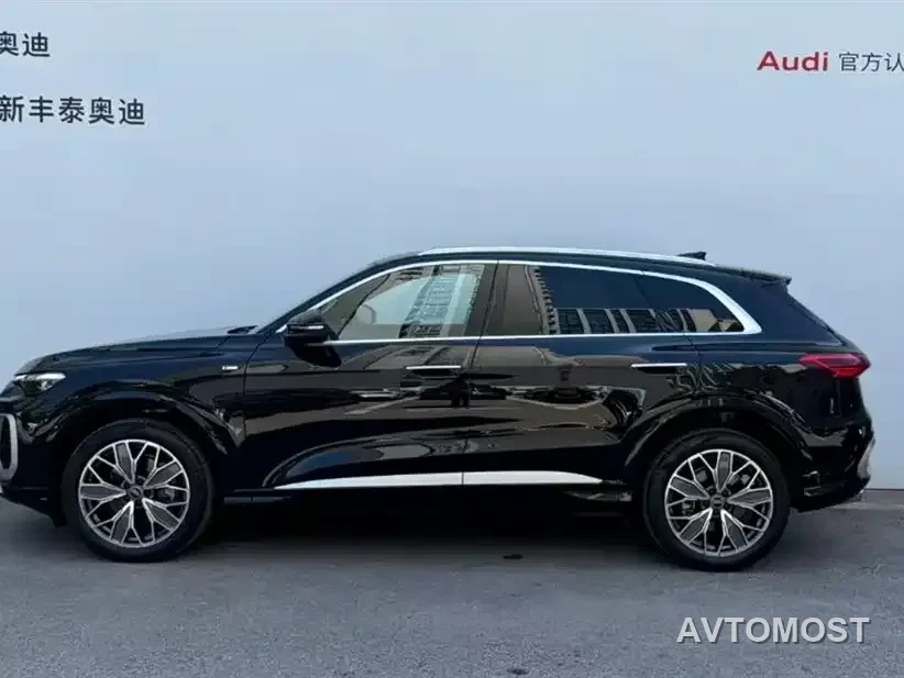 Audi Q5L 2026 Model Base Version — фото 4