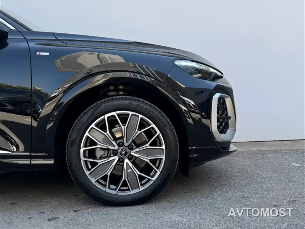 Audi Q5L 2026 Model Base Version — фото 5