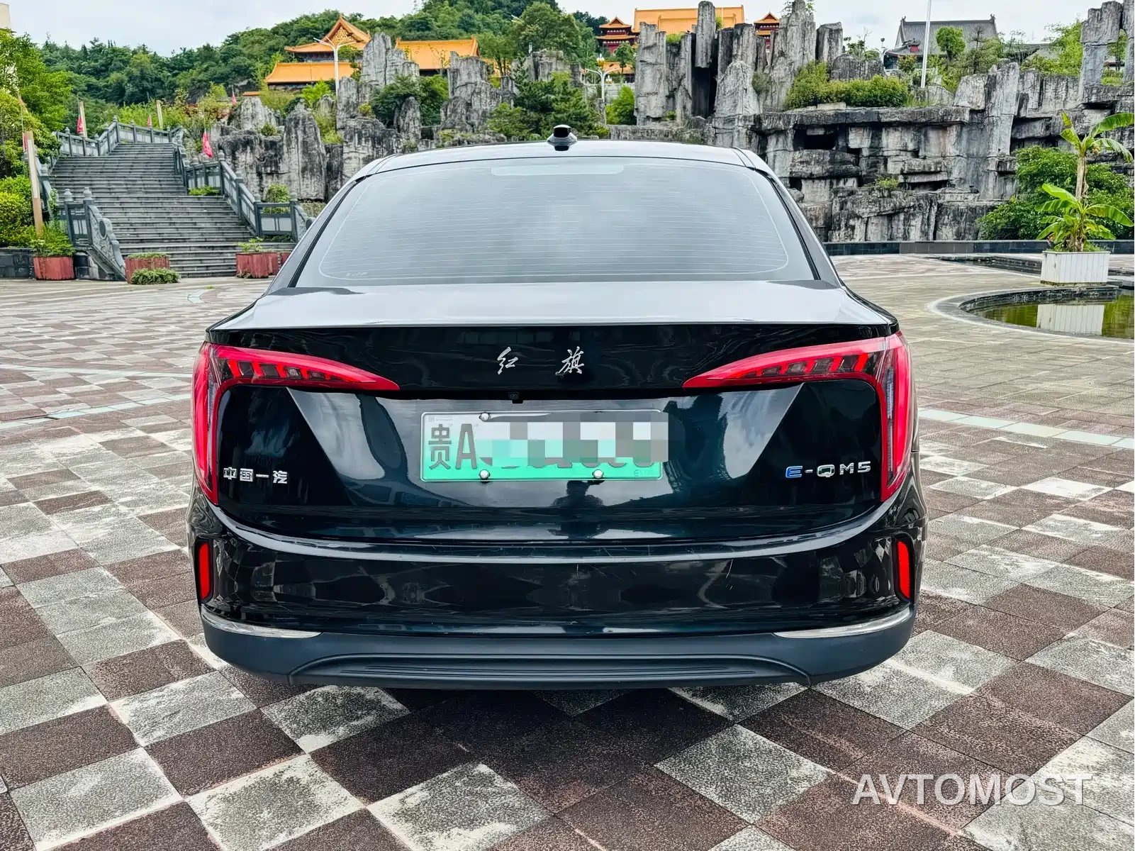 Hongqi E-QM5 2022 431km Charging Enjoyment Edition — фото 3
