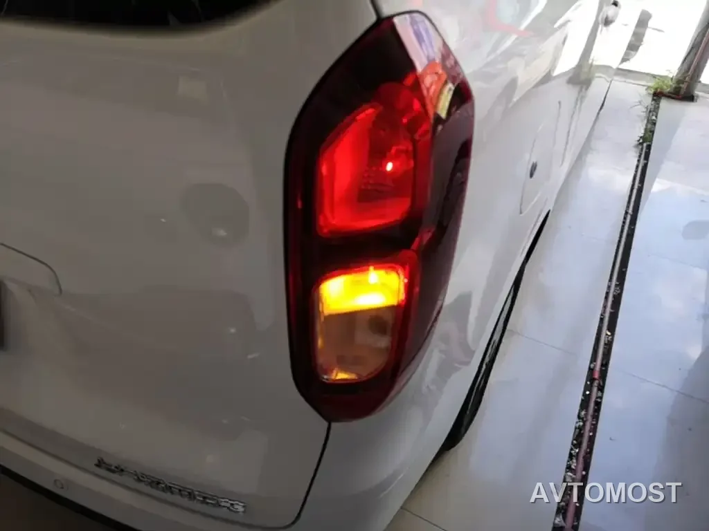 Wuling Hongguang New Energy 2025 Extended-Range Hybrid 50KM Comfort Version — фото 7