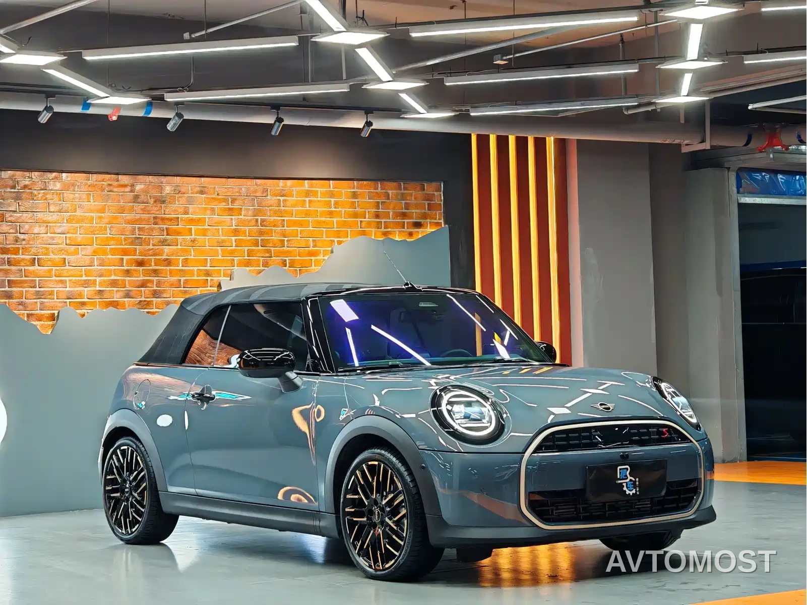 MINI 2025 Model 2.0T COOPER S CABRIO Daytime Stardust Limited Color — фото 4