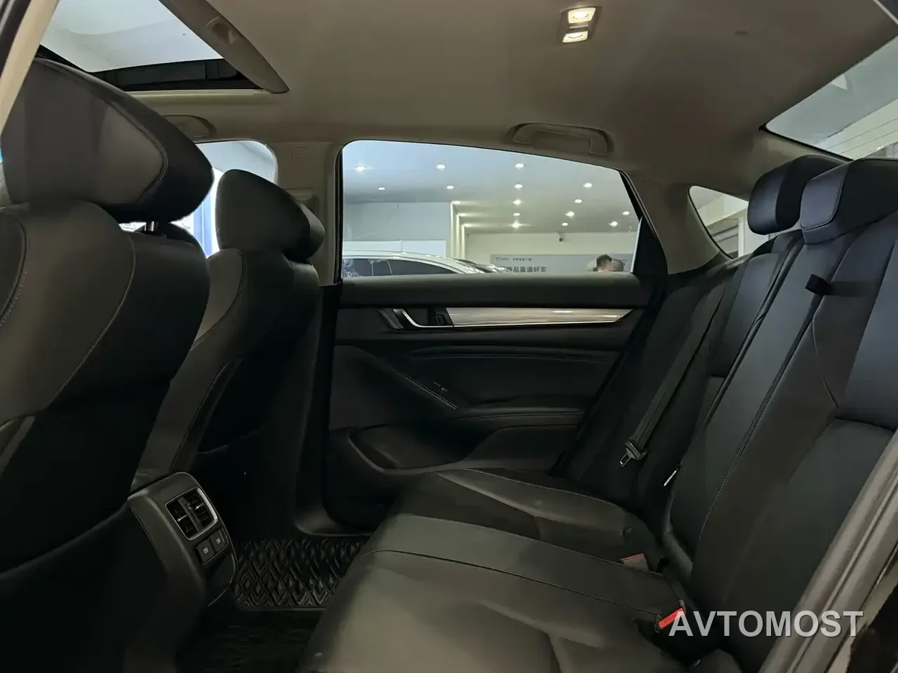 Honda Accord New Energy 2023 2.0L e:PHEV Smart Edition — фото 9