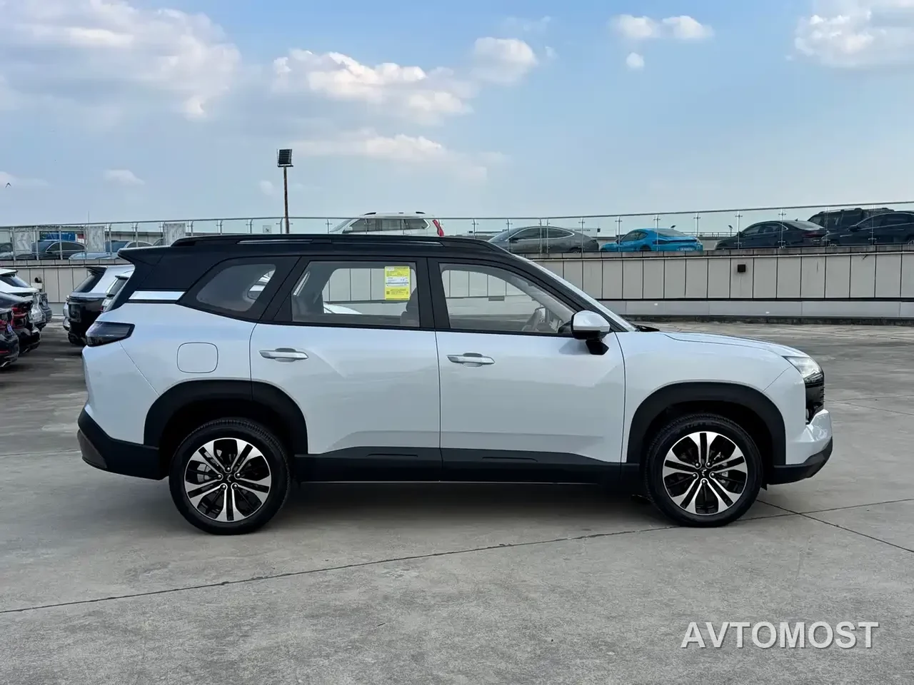 Wuling Motors Starlight 560 NEV 2025 Model Plug-in Hybrid Version 5-seater — фото 4