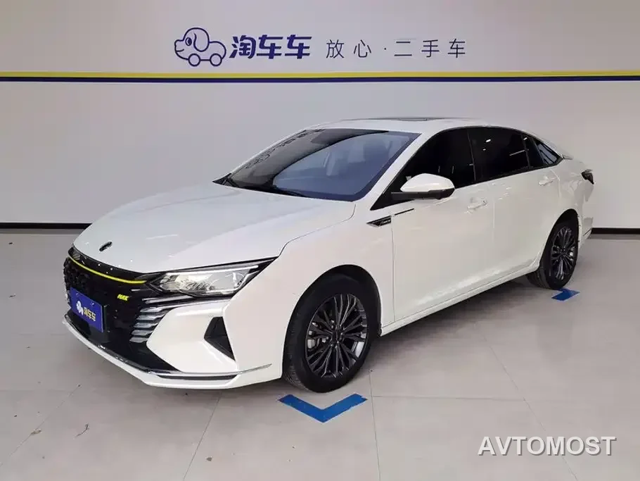 Dongfeng Aeolus Yixuan MAX 2021 Super Dad Hybrid Edition — фото 1