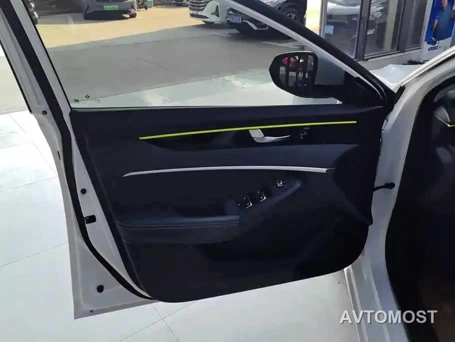 Dongfeng Aeolus Yixuan MAX 2021 Super Dad Hybrid Edition — фото 7
