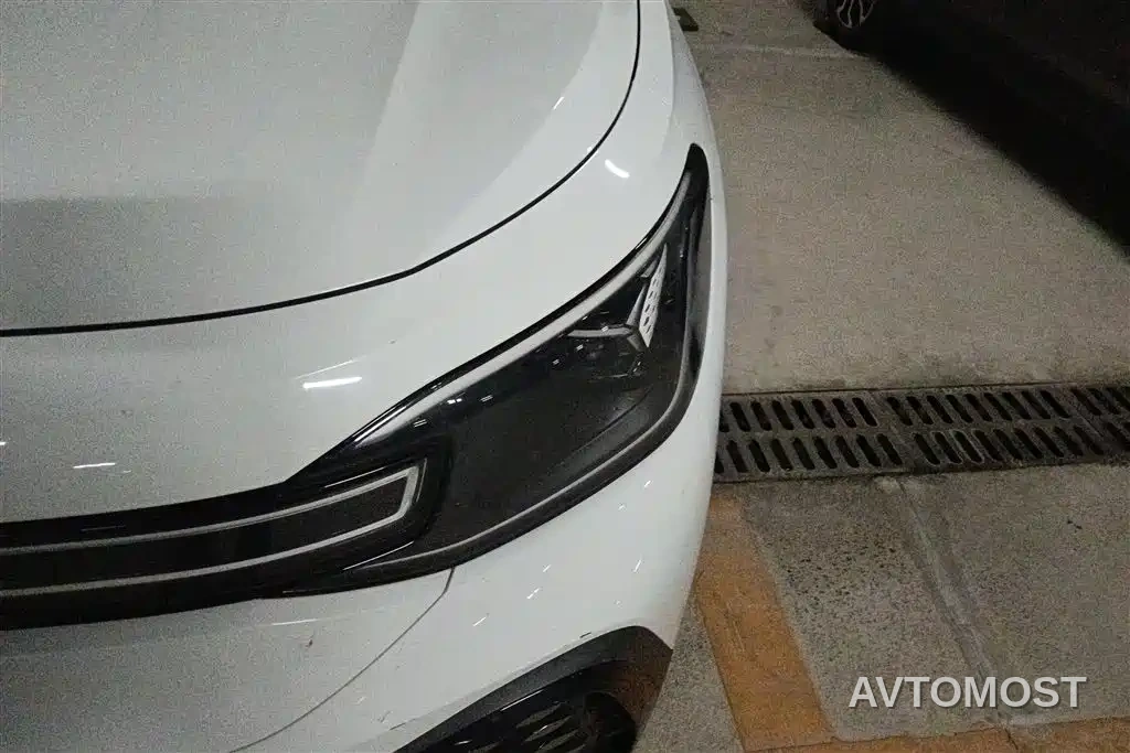 Volkswagen ID.6 CROZZ 2021 Standard Range PURE Edition — фото 4