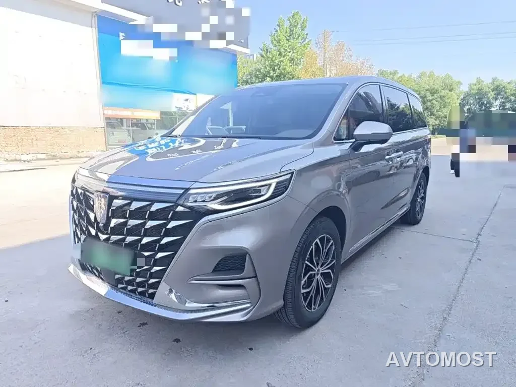Roewe iMAX8 EV 2025 1.5T DMH Land Luxury Edition — фото 2