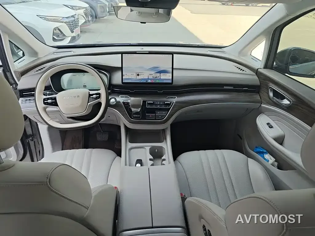 Roewe iMAX8 EV 2025 1.5T DMH Land Luxury Edition — фото 10