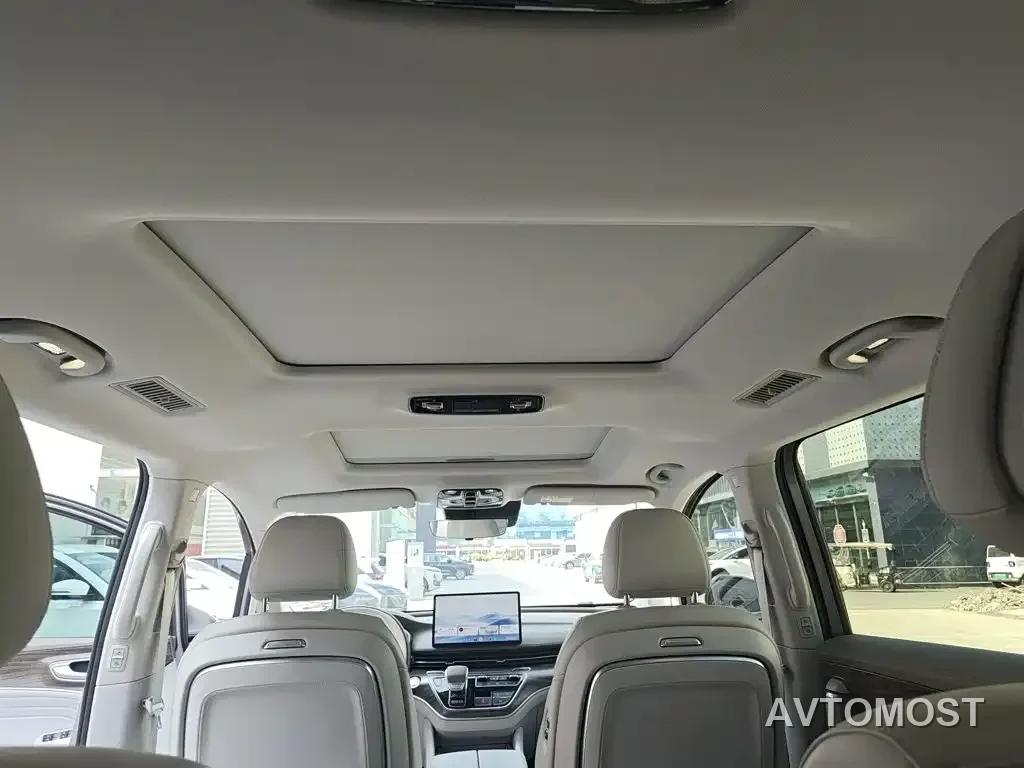 Roewe iMAX8 EV 2025 1.5T DMH Land Luxury Edition — фото 14