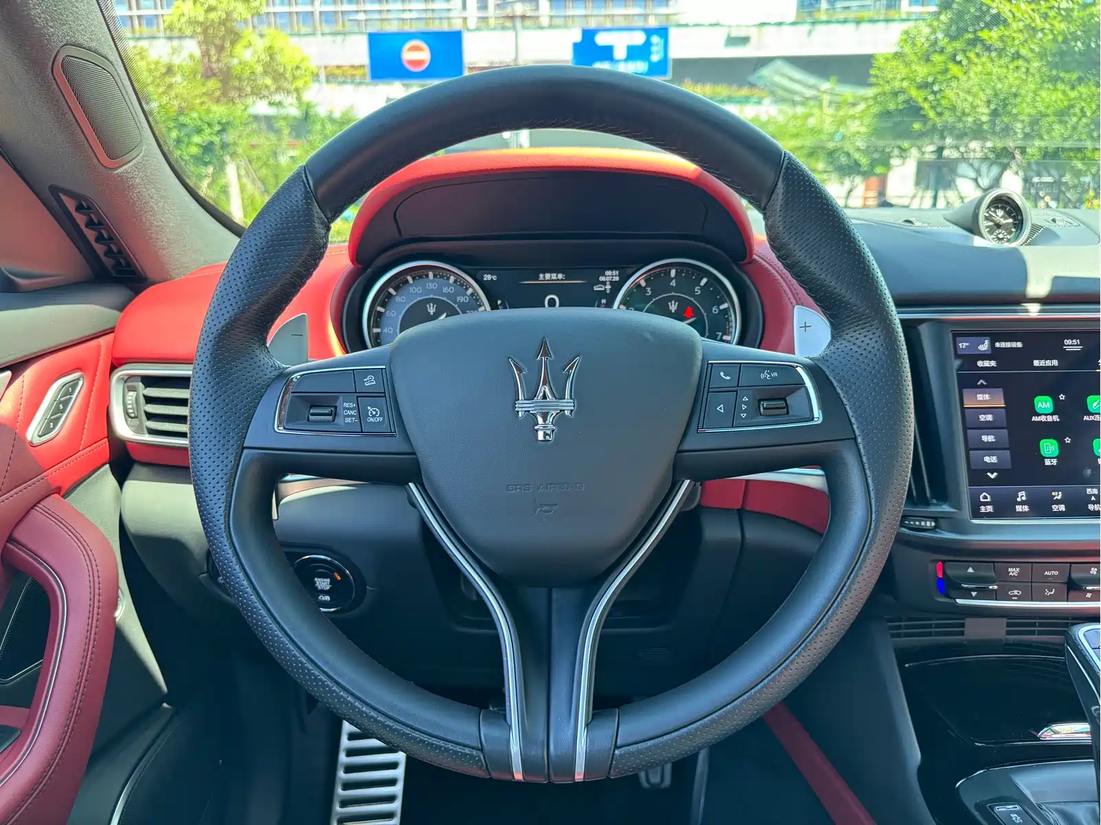 Maserati Levante 2022 3.0T Modena — фото 9