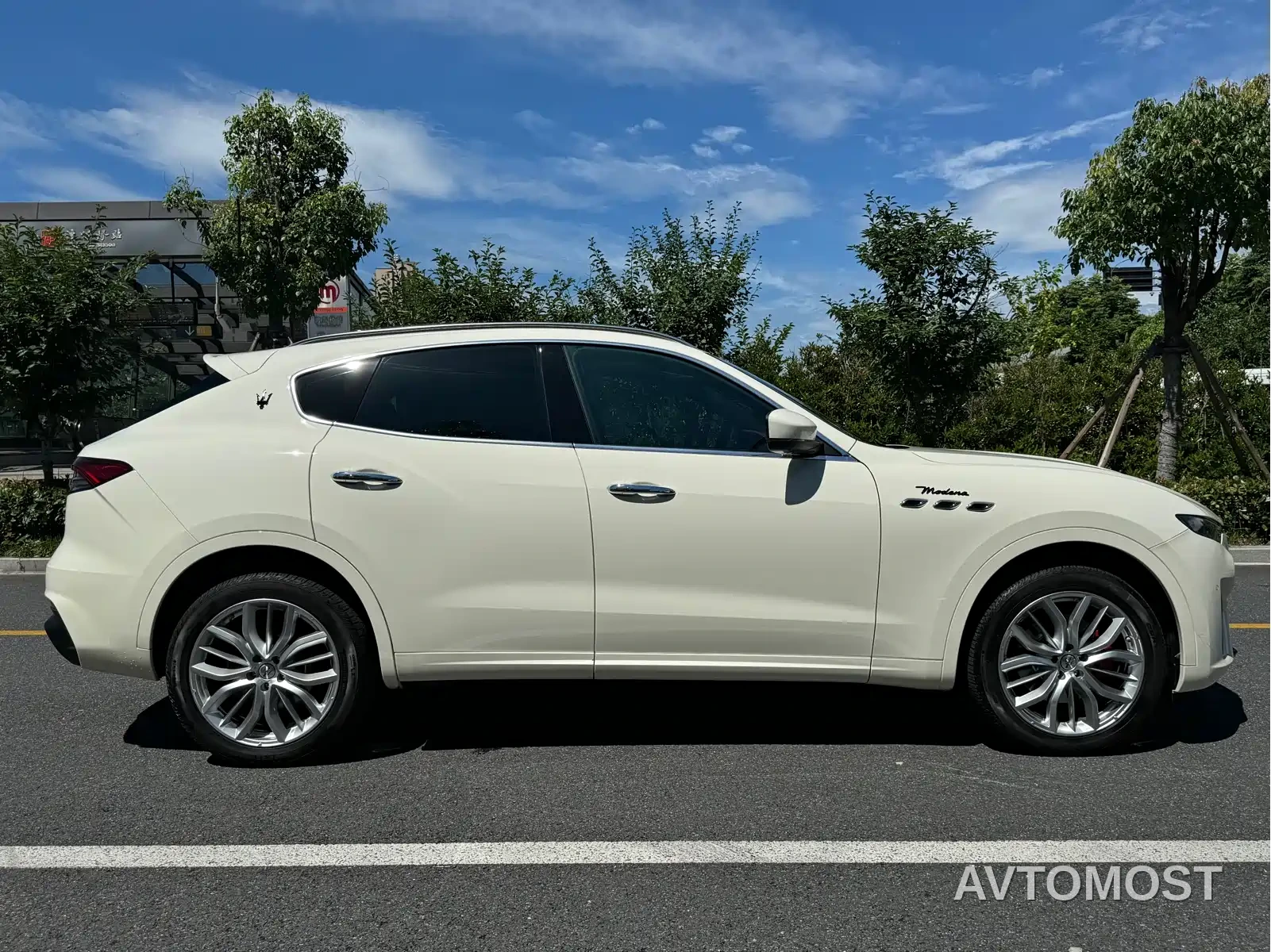 Maserati Levante 2022 3.0T Modena — фото 14