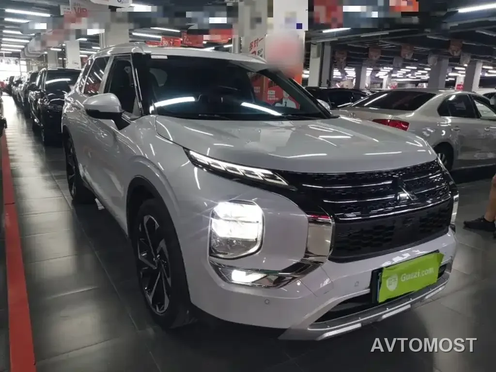 Mitsubishi Outlander 2023 1.5T CVT 4WD Excellence Edition 5-seater — фото 4