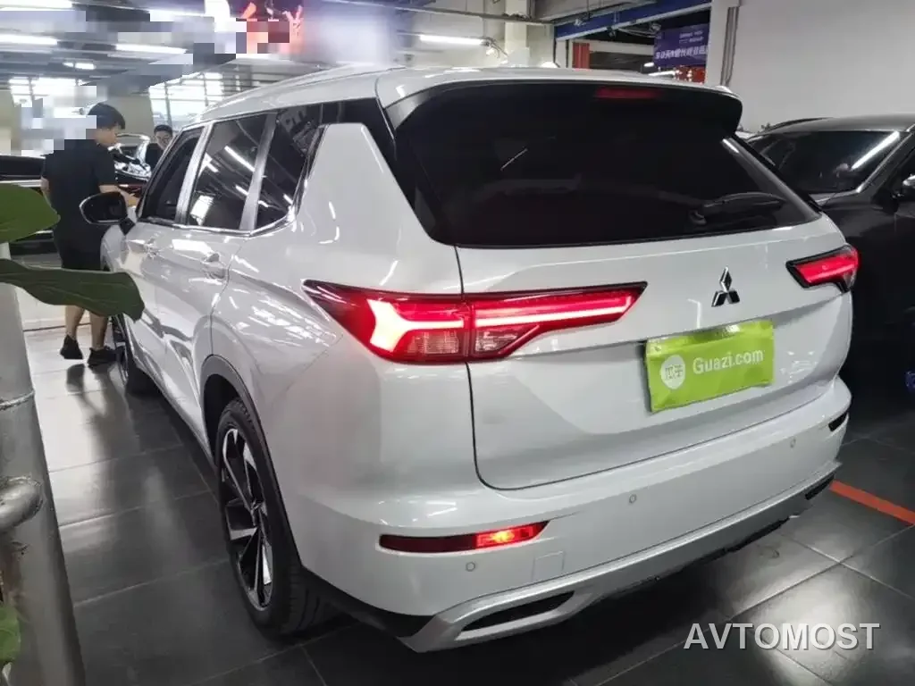 Mitsubishi Outlander 2023 1.5T CVT 4WD Excellence Edition 5-seater — фото 5