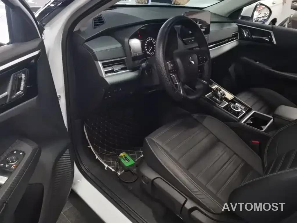 Mitsubishi Outlander 2023 1.5T CVT 4WD Excellence Edition 5-seater — фото 15