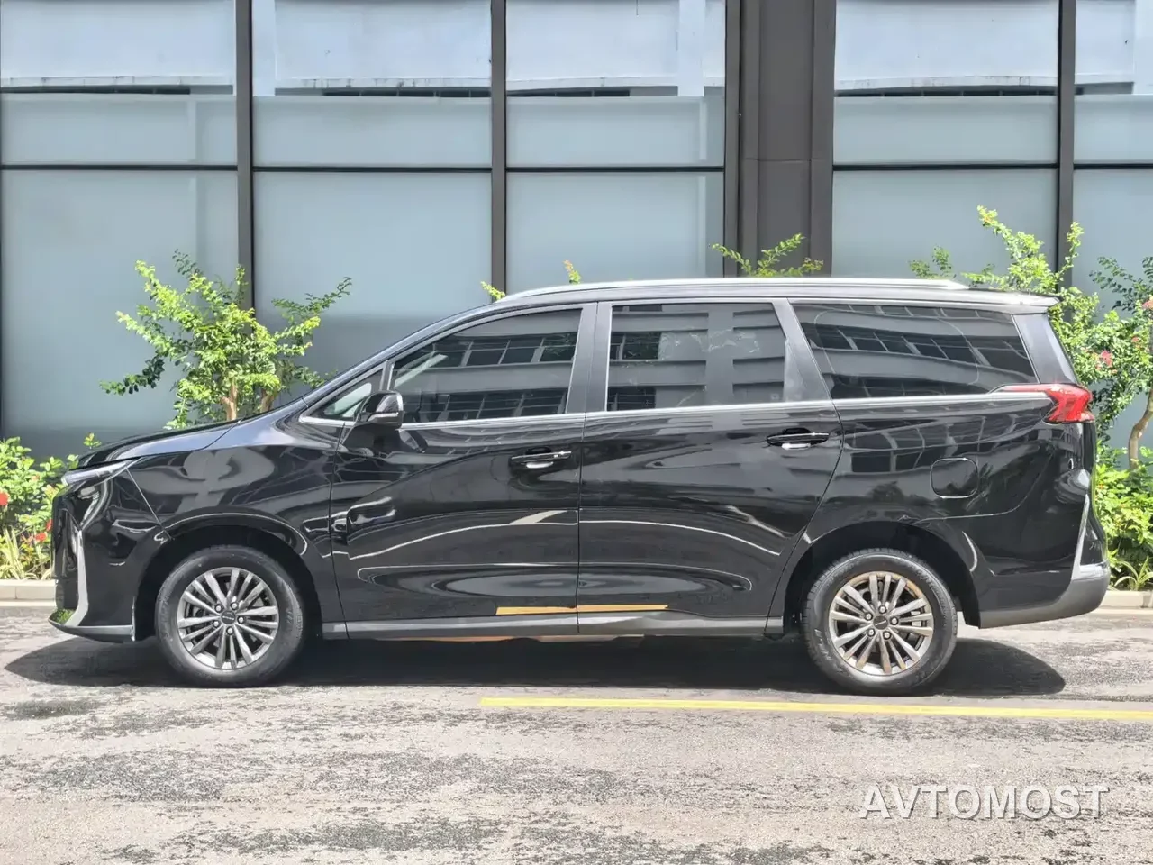 SAIC Maxus G50 PHEV 2025 Pilot Edition — фото 3