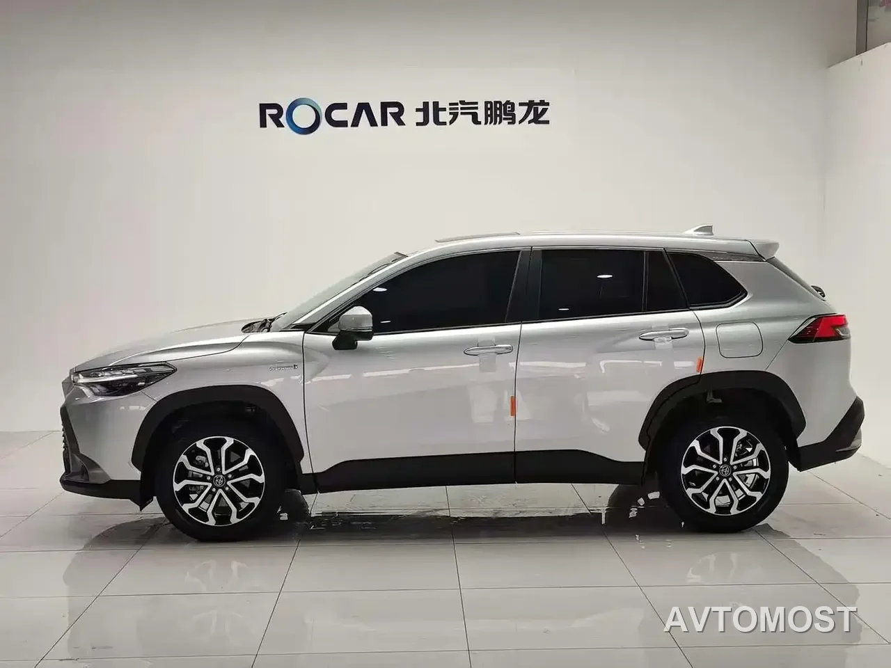 Toyota Frontlander 2023 2.0L Smart Hybrid Dual Engine Luxury Edition — фото 3
