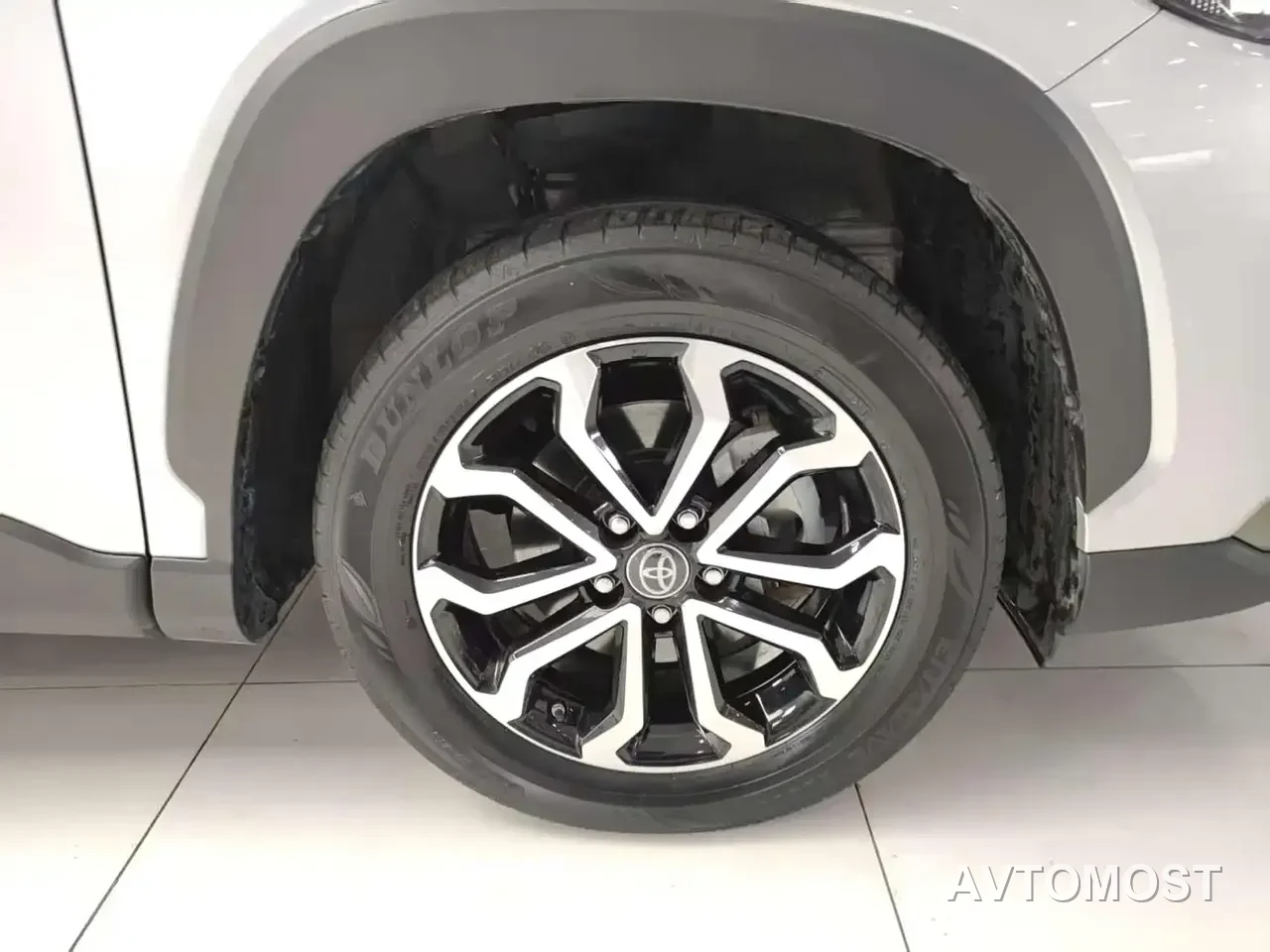 Toyota Frontlander 2023 2.0L Smart Hybrid Dual Engine Luxury Edition — фото 16