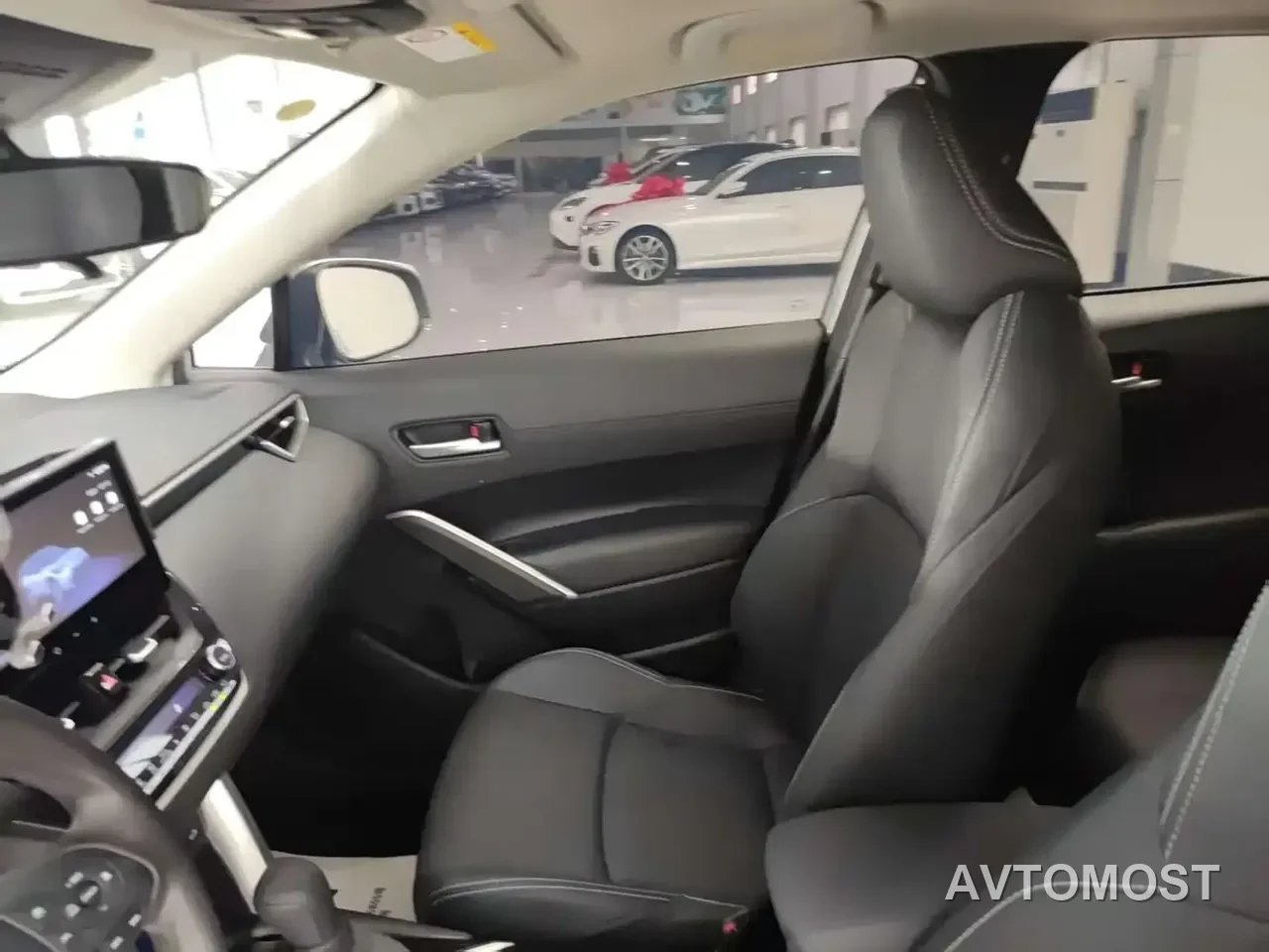 Toyota Frontlander 2023 2.0L Smart Hybrid Dual Engine Luxury Edition — фото 24