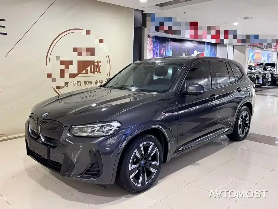 BMW iX3 2022 Leading Edition