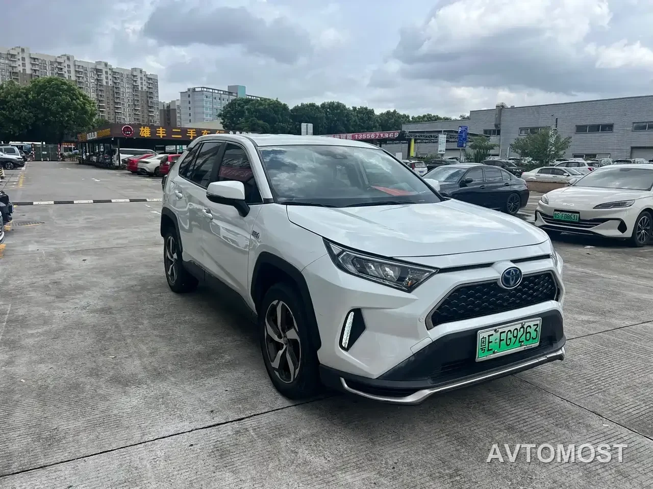 Toyota RAV4 Rongfang Dual Engine E+ 2021 2.5L 2WD Urban Pro — фото 3