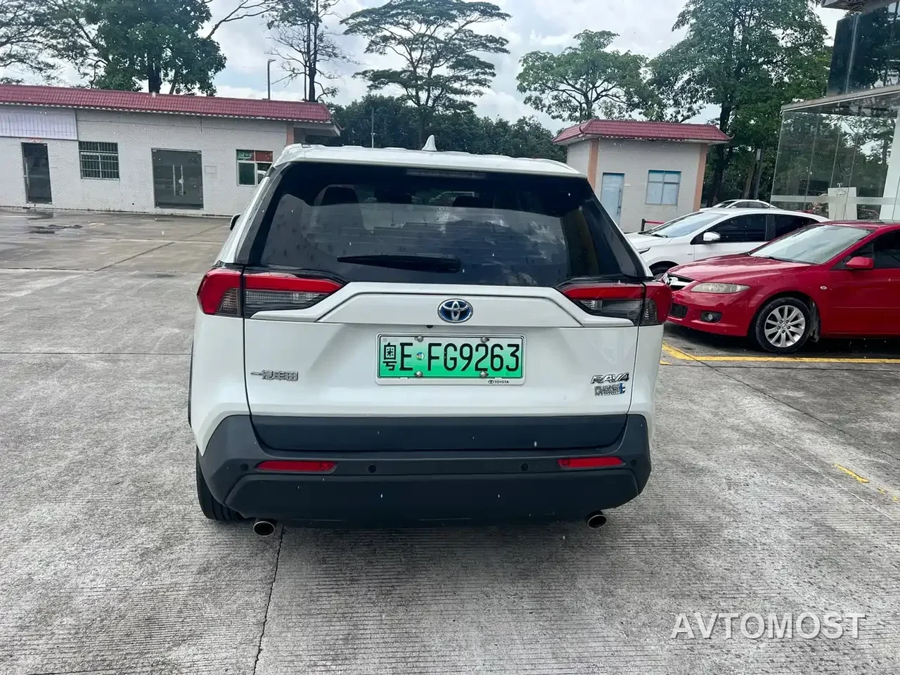 Toyota RAV4 Rongfang Dual Engine E+ 2021 2.5L 2WD Urban Pro — фото 7