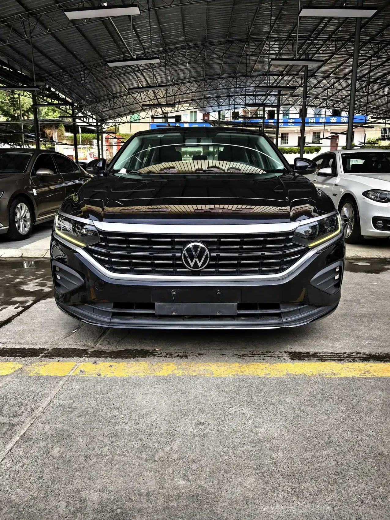 Volkswagen Passat 2022 280TSI Business Edition — фото 3