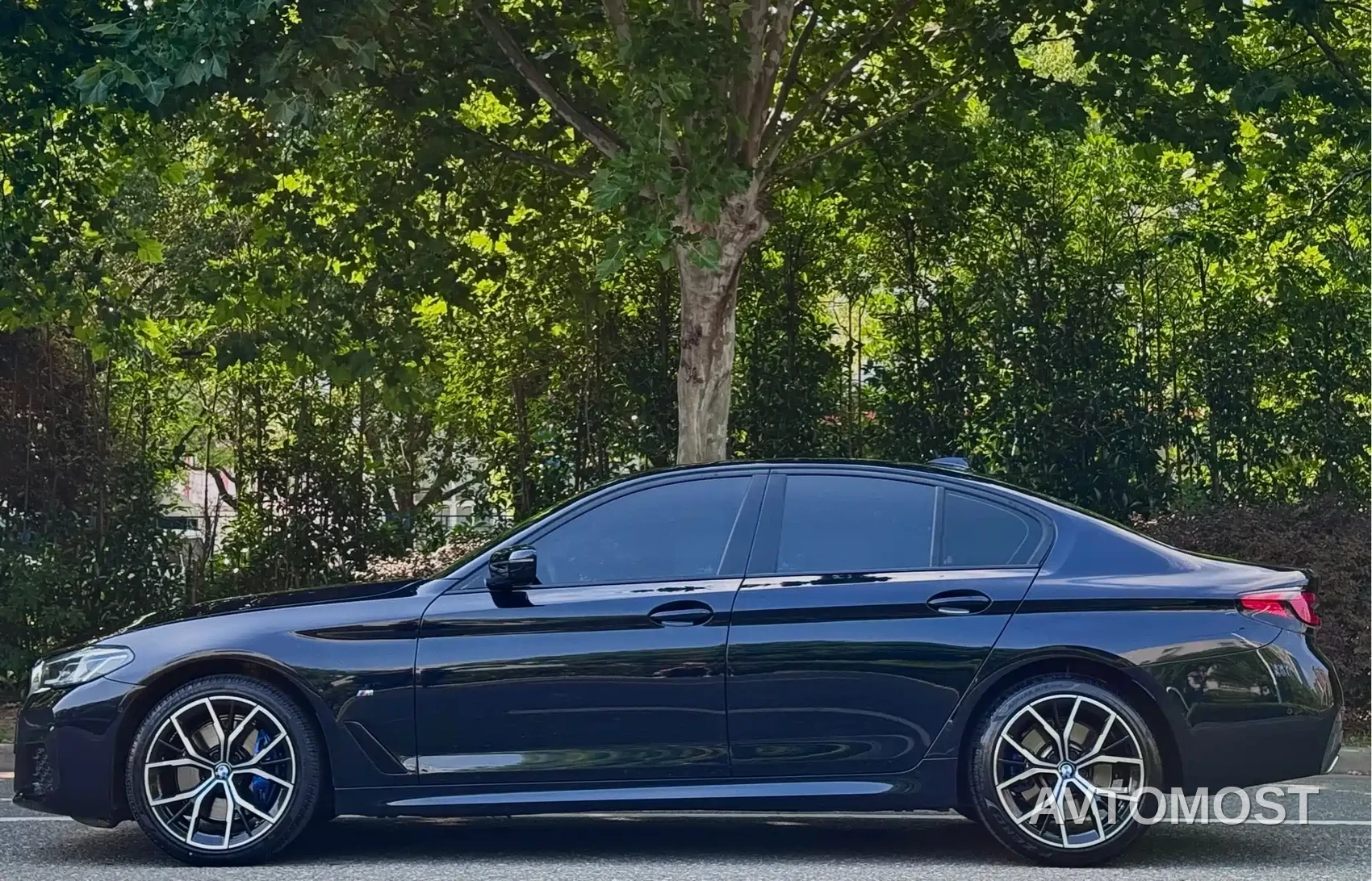 BMW 5 Series (Import) 2022 Model Second Facelift 530i M Sport Package — фото 3